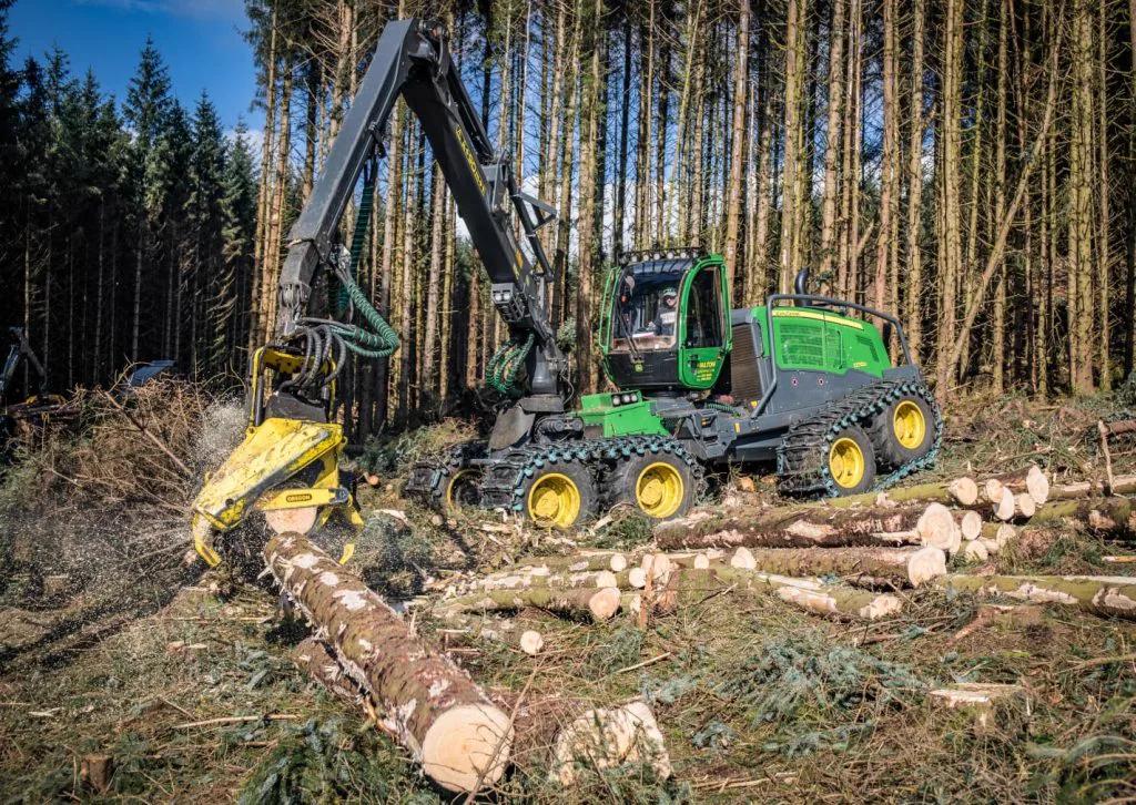 Аренда харвестера John Deere 1270G 8WD с оператором — фото 3