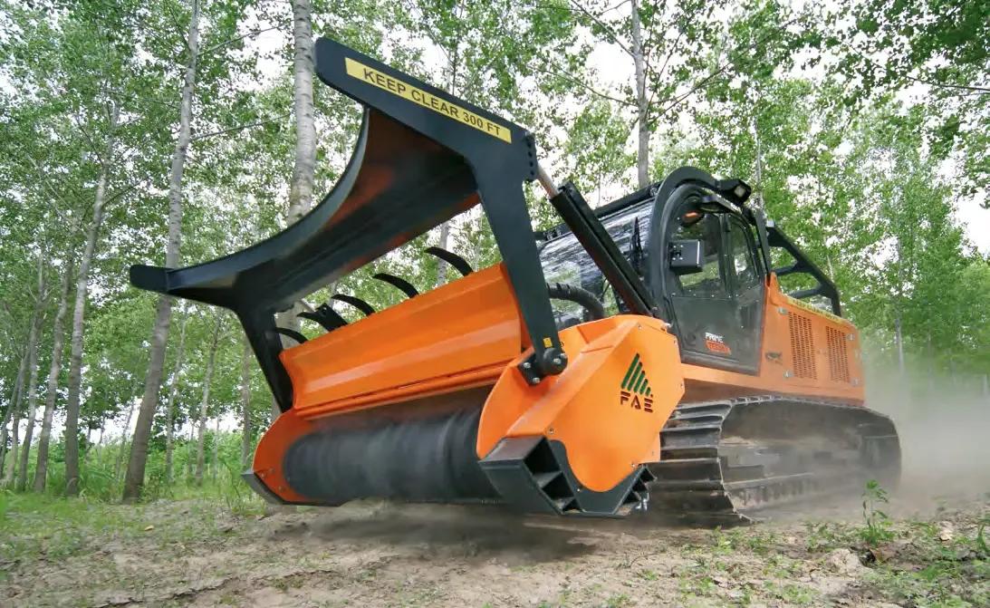 Мульчер PrimeTech PT-400 — вид сбоку, рабочая головка и гусеничный ход