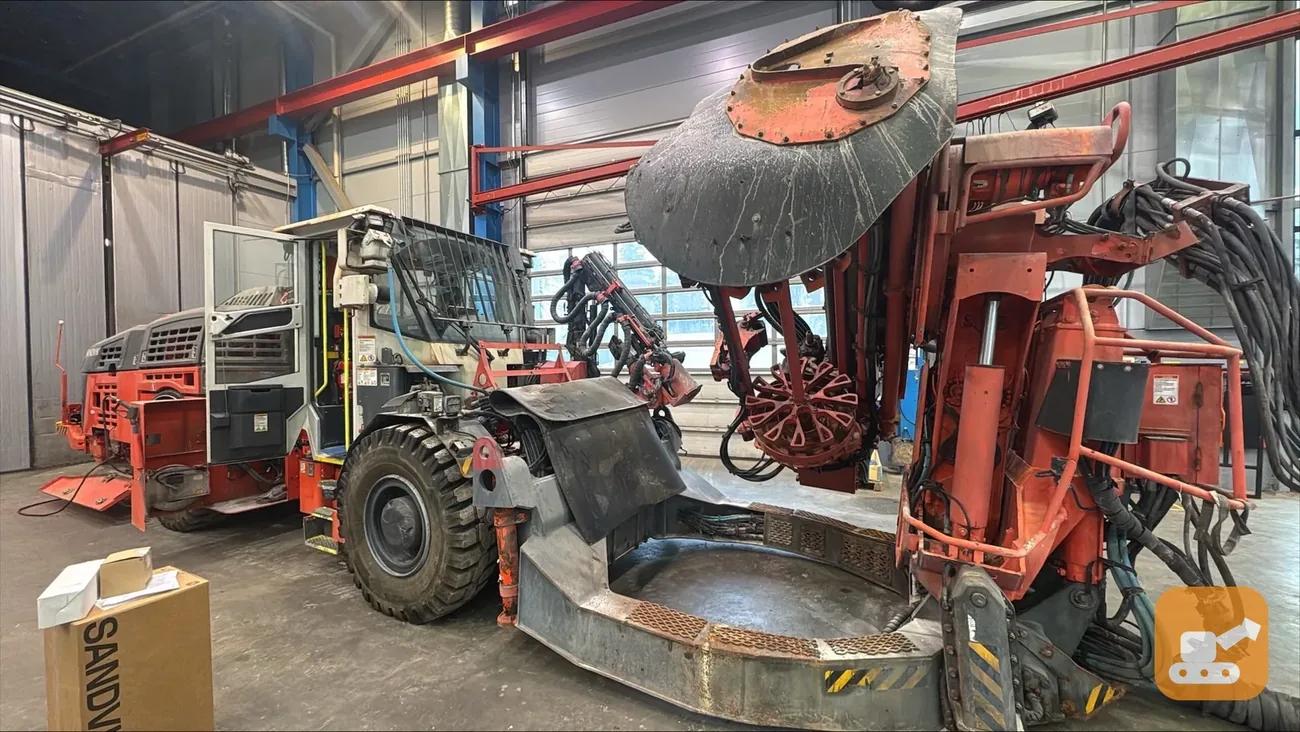 Установка длинноскважинного бурения Sandvik DL422iE — фото 2