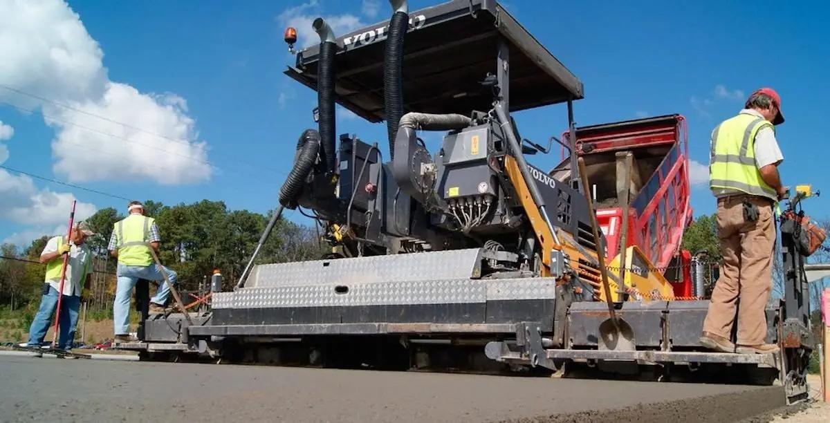 Аренда асфальто-/бетоноукладчика Volvo ABG Titan 8820 (плита VDT-V) — фото 1
