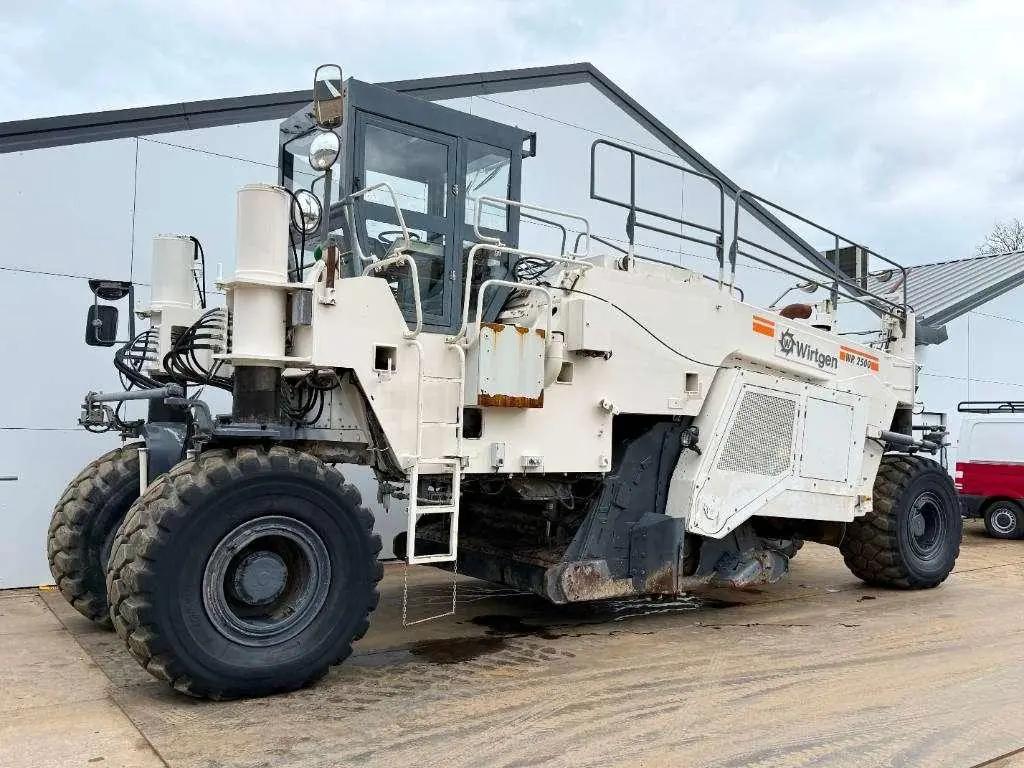 Аренда ресайклера Wirtgen WR 2500 — фото 1