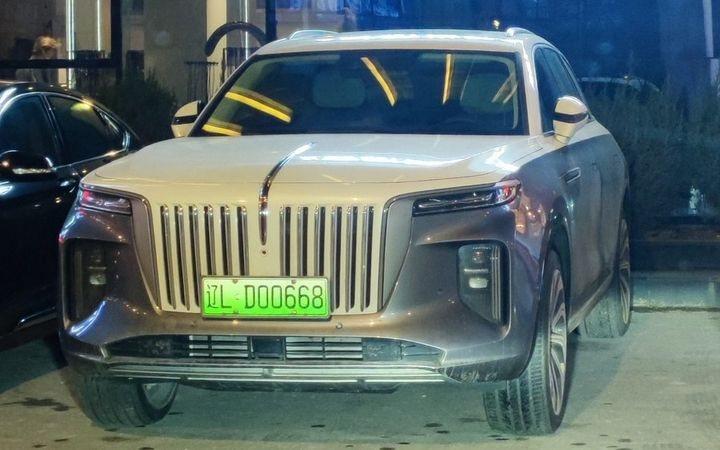 Hongqi E-HS9 — электромобиль под заказ из Китая