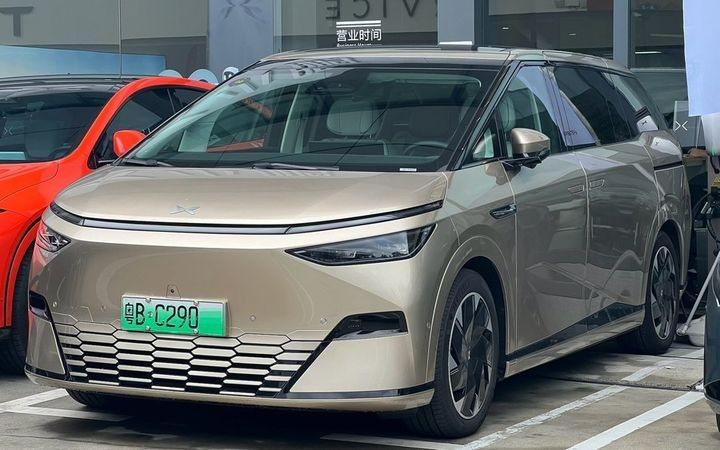Xpeng X9 — электромобиль под заказ из Китая